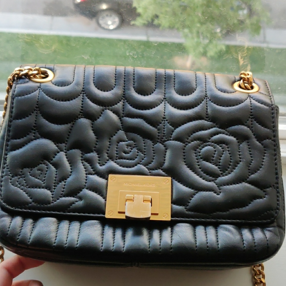 Michael Kors leather bag with 2 way wearable strap